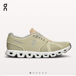 On Running Women's Cloud 5 Sneakers